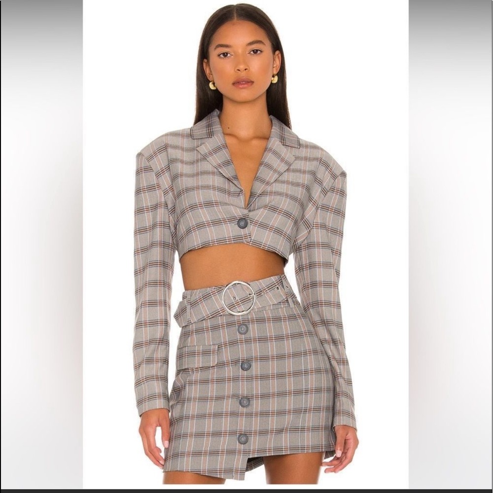 FLL Kym Crop Blazer Size Medium